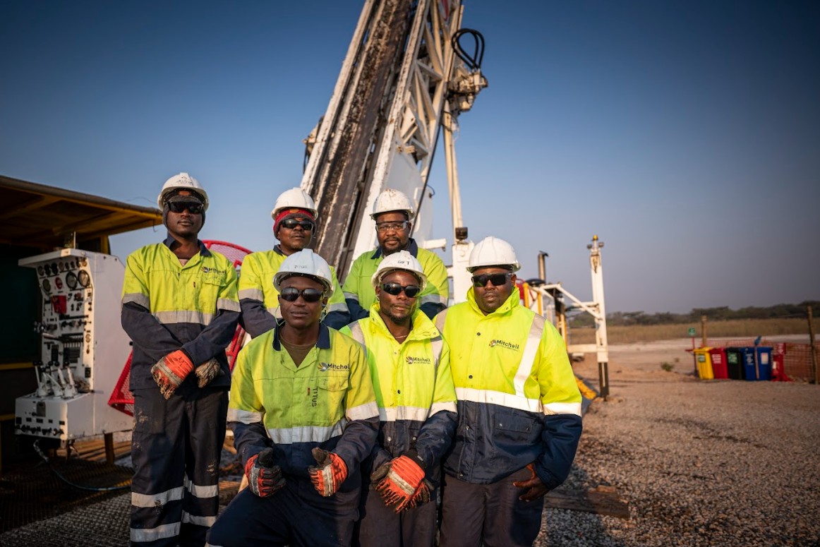 MDI drilling crew at work during sunset